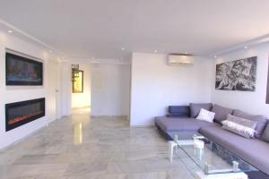 Fotografie z fotogalerie ubytování 1094 modern duplex penthouse on the beach v destinaci Marbella