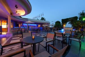 Restaurace v ubytování Potamaki Beach Hotel