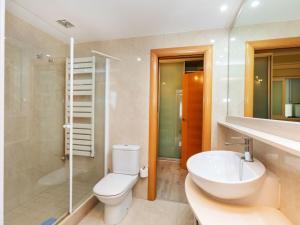 A bathroom at Apartment Sants-Montjuic Rambla Badal by Interhome