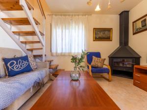 Prostor za sedenje u objektu Holiday Home Sargantana Riumar by Interhome