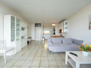 Kuchyň nebo kuchyňský kout v ubytování Apartment Ref- 801 by Interhome