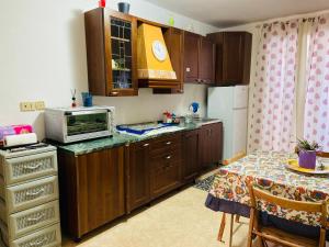 Kuchyňa alebo kuchynka v ubytovaní Casa vacanza Giusi