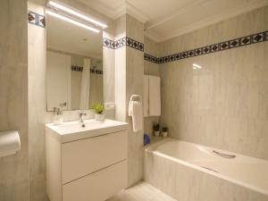 Kúpeľňa v ubytovaní Apartment Maritimo by Interhome