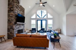 Μια τηλεόραση ή/και κέντρο ψυχαγωγίας στο Mountain Peak Lodge: Where Games and Views Meet