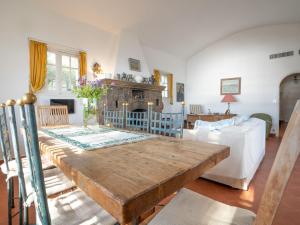 Część wypoczynkowa w obiekcie Holiday Home La Proue by Interhome