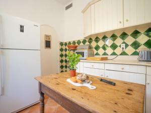 Kuchnia lub aneks kuchenny w obiekcie Holiday Home La Proue by Interhome