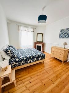 En eller flere senge i et værelse på La maison du monde - proche Gare + 59 billeder