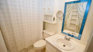 Ένα μπάνιο στο 3 Palms East +32 φωτογραφίες