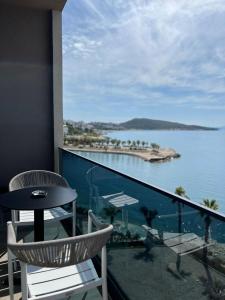 En balkon eller terrasse på Joelle Premium Hotel