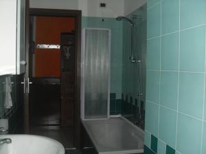 Kylpyhuone majoituspaikassa Sempione 72