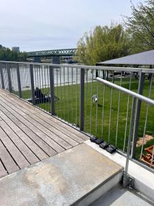 Balkón alebo terasa v ubytovaní River front Mezonet Eurovea
