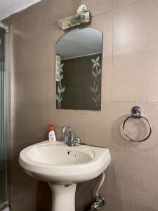 Bagno di Aarya homes