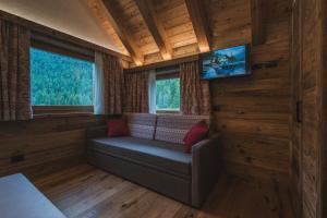 TV a/nebo společenská místnost v ubytování Rifugio Lago Malghette