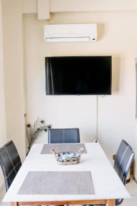 Afbeelding uit fotogalerij van Niriides Apartments in Kourouta +35 foto's