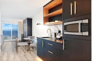 صورة لـ Kingfisher Pacific Resort & Spa في كورتيناي