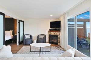 صورة لـ Kingfisher Pacific Resort & Spa في كورتيناي