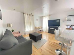 Gallery image of Great natural light Apartment in Historic Building in Grimsby +27 photos