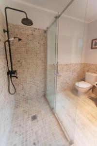 Bilik mandi di Devon Eleven +19 gambar