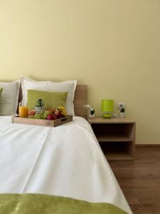 Ein Bett oder Betten in einem Zimmer der Unterkunft Уютен нов апартамент - Стара Загора