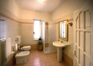 Koupelna v ubytování B&B Vigna La Corte