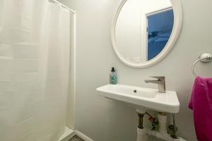 Vonios kambarys apgyvendinimo įstaigoje Waterville Vacation Condo