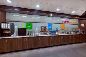 Tru By Hilton Lexington University Medical Center, Ky的咖啡和沏茶工具