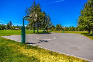 Foto dalla galleria di Ranch Retreat #30 + #31 a Black Butte Ranch Altre 43 foto