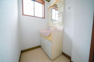 Gambar di galeri bagi 貸切民泊勝山ベース325 福井県立恐竜博物館まで車で5分 di Kitarokuroshi