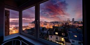 Bild i bildgalleri på Sea View Contemporary Apartment Central Brighton i Brighton & Hove
