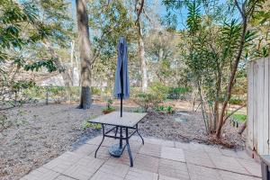 Φωτογραφία από το άλμπουμ του Beach Therapy σε Jewtown