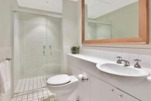 Koupelna v ubytování Villa 3br Chardonnay Villa located within Cypress Lakes Resort + 19 fotografií