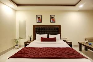Postel nebo postele na pokoji v ubytování RTS Hotel