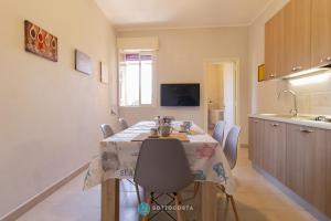 Μια τηλεόραση ή/και κέντρο ψυχαγωγίας στο Iris Flat - San Foca