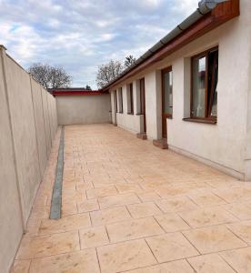 Budova, kde se apartmán nachází + 21 fotografií