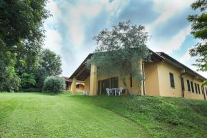 Agriturismo Case in Collina外面的花园