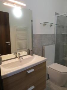 Ένα μπάνιο στο CASA AZZURRA Domodossola FREE PARKING