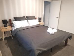 Stylish Private Guest House Ensuite Only客房内的一张或多张床位