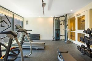 The fitness centre and/or fitness facilities at Hotel Crystal Rose - Sylhet