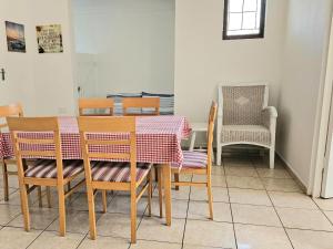 Posezení v ubytování Barieta Beach Cottages - Self Catering