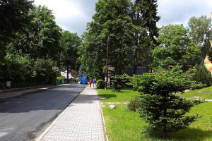 Vonkajšia záhrada v ubytovaní Apartamenty Jola