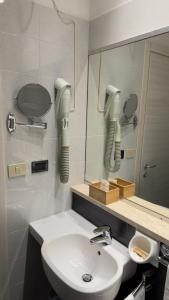 Koupelna v ubytování Hotel Luna
