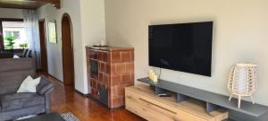TV a/nebo společenská místnost v ubytování Haus Tildchen