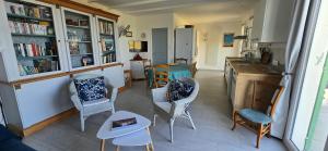 Η κουζίνα ή μικρή κουζίνα στο La Maison De La Cadière