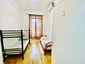 COMFORT INN ROMA TERMINI客房内的一张或多张床位