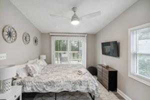 Кровать или кровати в номере Modern Duplex, Centrally Located!
