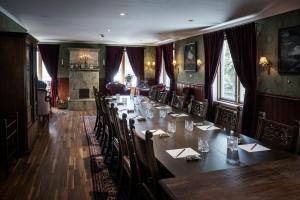 Posezení v ubytování Hotell Gästis + 37 fotografií