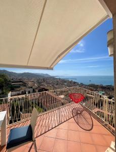 a balcony with a view of the ocean at Ti racconto il mare in Salerno