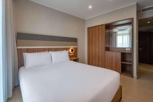 DoubleTree by Hilton Malta客房内的一张或多张床位