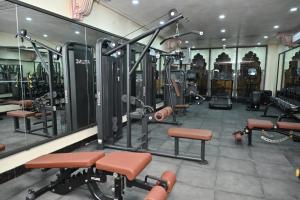 Fitness centrum a/nebo fitness zařízení v ubytování Umaid Haveli-A Heritage Style Hotel & Resort