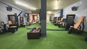 Fitness centrum a/nebo fitness zařízení v ubytování Thalia deco City & Beach Hotel